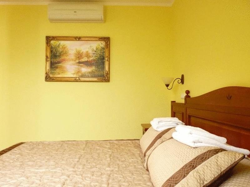 Zajazd Sokol Hotell Nienadówka Exteriör bild