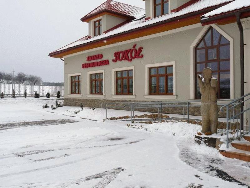 Zajazd Sokol Hotell Nienadówka Exteriör bild